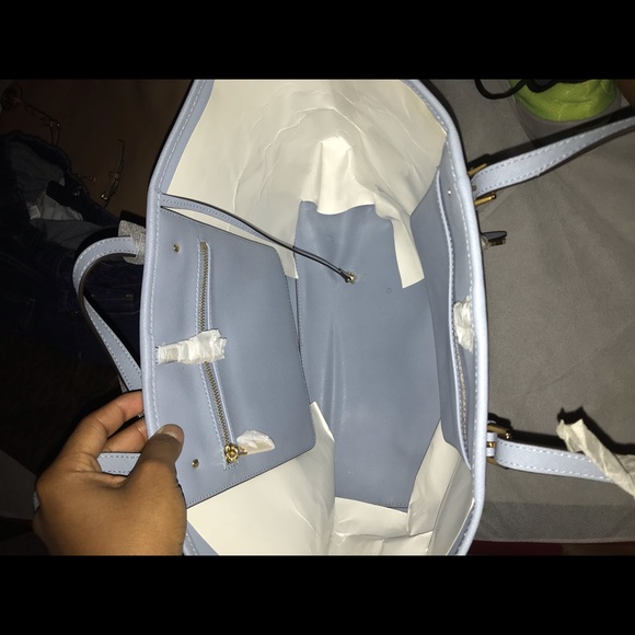 Michael kors tote - Picture 2 of 2